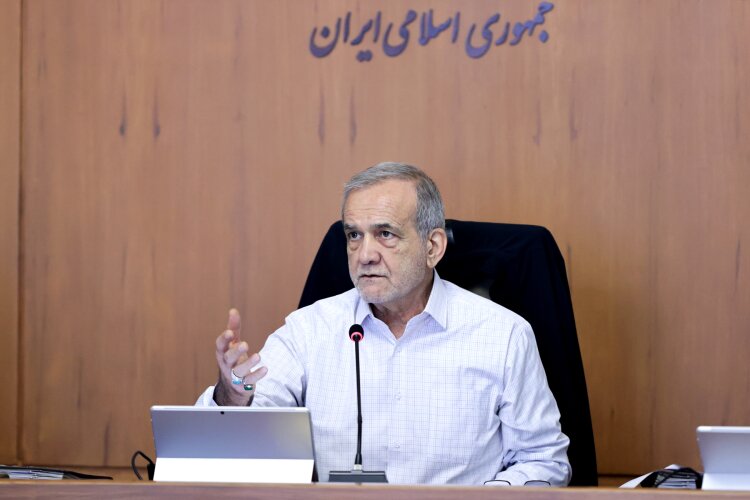 پزشکیان: اگر با نخبگان و مردم توافق کنیم به کسی نیاز نداریم 1 پزشکیان: اگر با نخبگان و مردم توافق کنیم به کسی نیاز نداریم