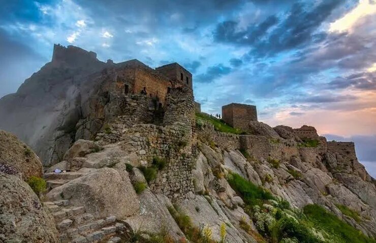 سرزمین قلعه‌ها در ایران