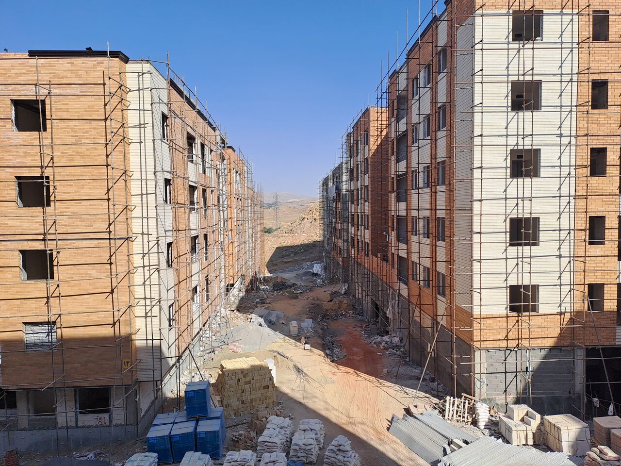 کدام خانوادهها در اولویت مسکن حمایتی قرار دارند؟ 1 کدام خانوادهها در اولویت مسکن حمایتی قرار دارند؟