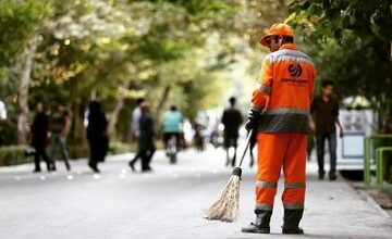 خروج کارگران افغانستانی؛ بحران مدیریت شهری در تهران/ فقط زباله‌ها روی زمین نماند/ جای نیروهای افغانستانی را چه کسی می‌گیرد؟