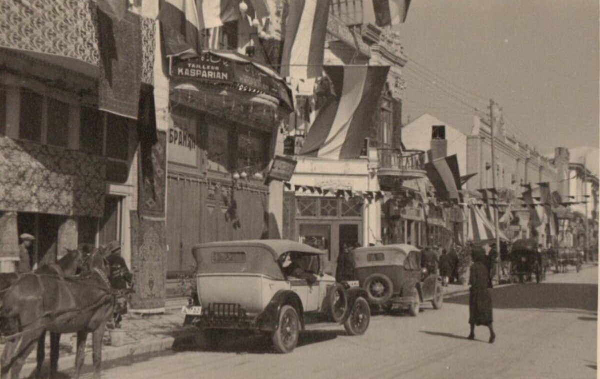  در اولین قنادی خارجی تهران چه نوع شیرینی‌هایی فروخته می‌شد؟(عکس)