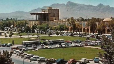 نمایی از میدان نقش جهان اصفهان در ابتدای دهه پنجاه