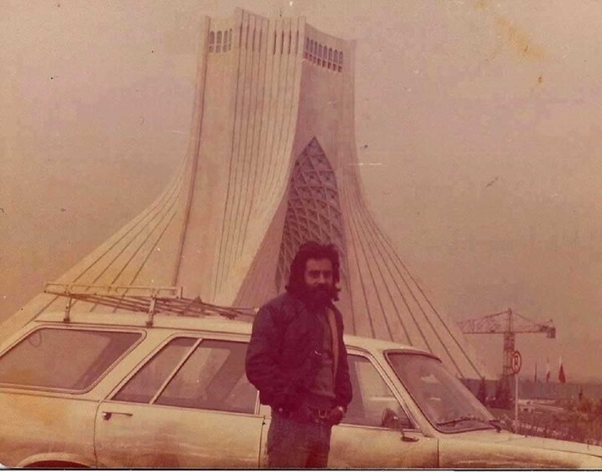 خسرو شکیبایی قبل از انقلاب در کنار کیومرث ملک مطیعی در یک نمایش (عکس)