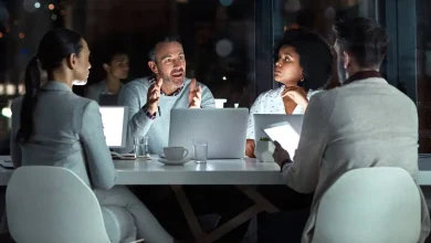 با افرادی که دائما گارد دفاعی دارند،چگونه تعامل کنیم؟