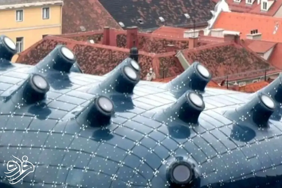 یک «بیگانه دوست» آبی در قلب گراتس اتریش!