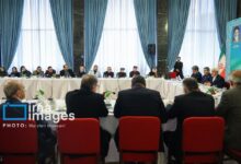 درخواست هنرمندان: سانسور را حذف کنید/ نام بردن از «حسین محمدی» بازیگر زندانی در حضور محمدرضا عارف و سیدعباس صالحی